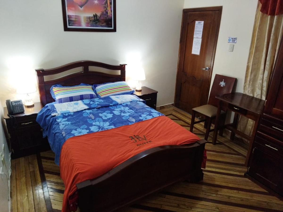 Hotel Velanez Suite Riobamba Eksteriør billede